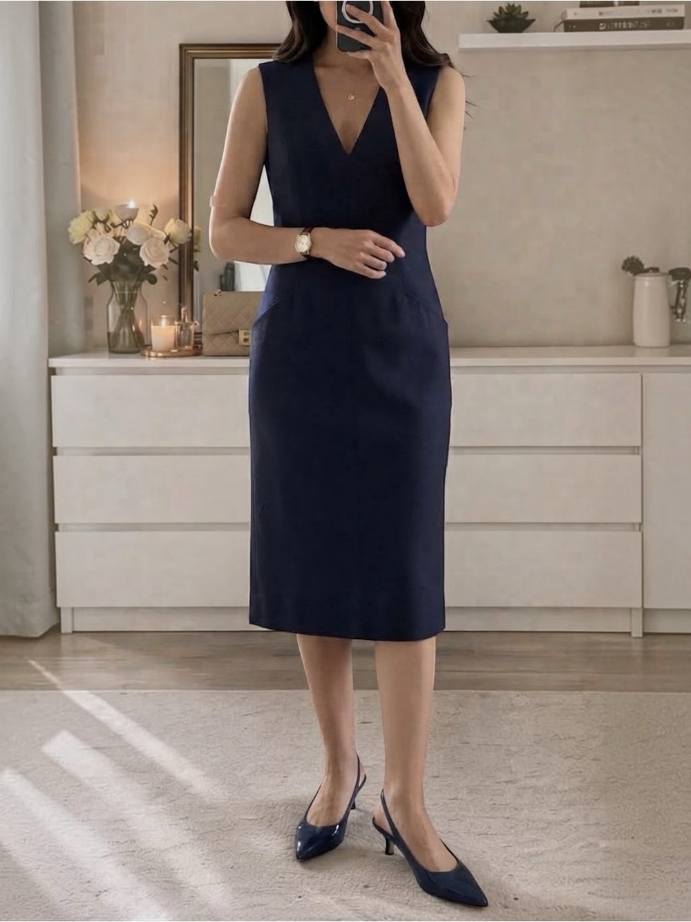 Vintage Navy Wool Sheath Dress Quiet Luxury V-Neck Sleeveless Lined Pockets Sz6